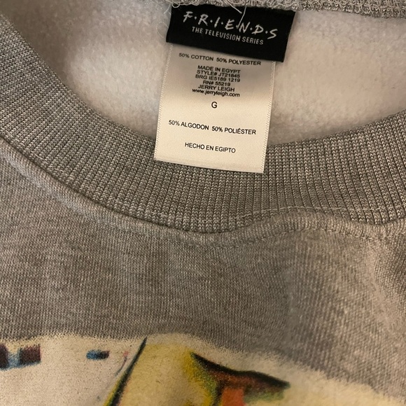 FRIENDS (TV Show) Women’s Gray Crop Rachel & Chandler Sweatshirt-Size L - Picture 2 of 2
